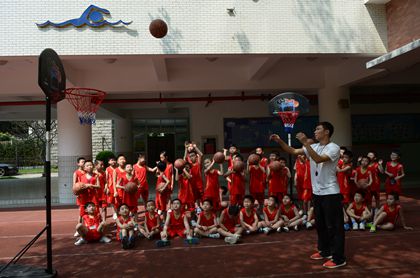 深圳益田花园学校→校园篮球队兴趣班